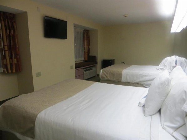 Cedar Bluff Inn image 12