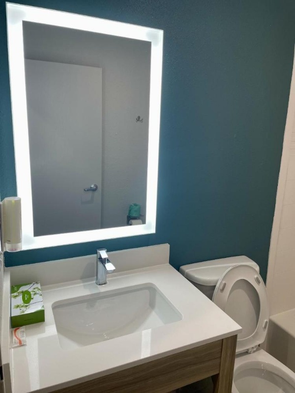 Cedar Bluff Inn image 17